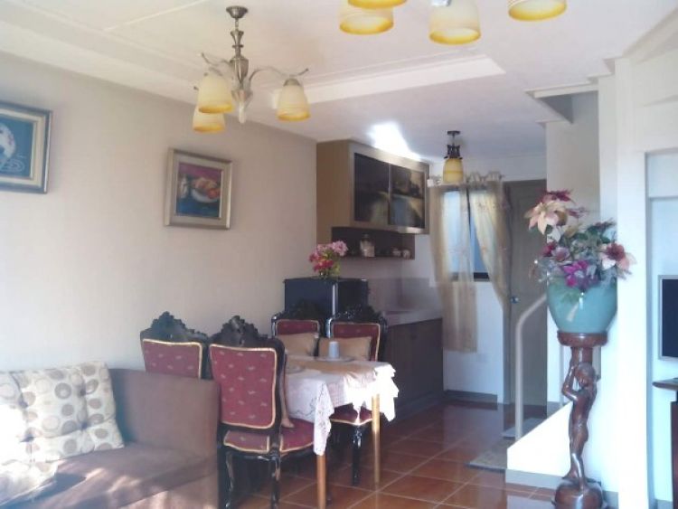 3 BEDROOM TOWNHOUSE UNIT IN BAGUMBONG NORTH CALOOCAN Near Caloocan Sports Complex