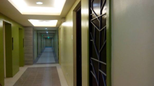 San Lorenzo Place Makati Condo 5% DP Rent to Own RFO, MRT Magallanes, Empire East 
