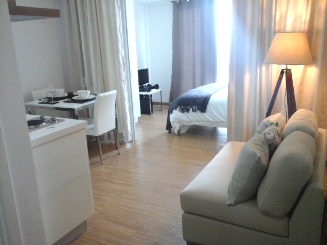 1 Bedroom Fully Furnished Condo Unit at Acqua Private Residences