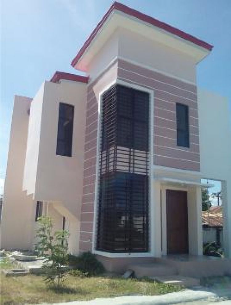 Ana Ros Village House and Lot For Sale Landheights