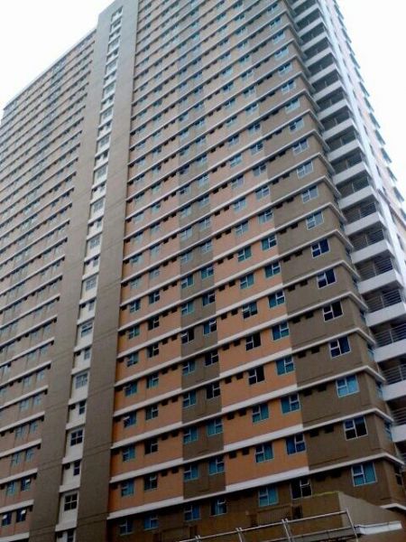 bi-level unit condominium in boni