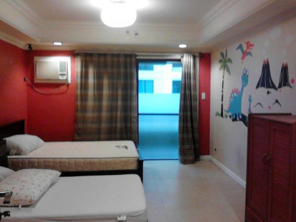 for rent : 2 bedroom condo in makati