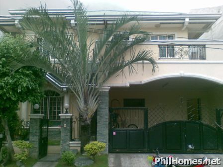 House and lot 5BR Two-storey Pilar Village