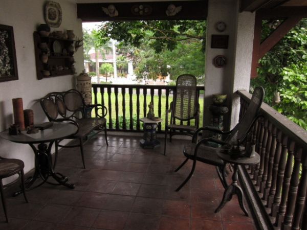Ayala Heights Old House For Sale