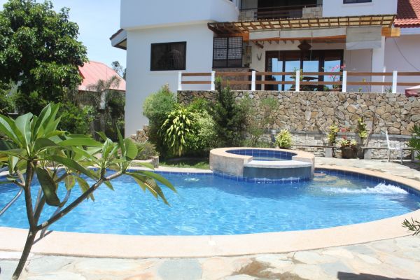 LUXURY VILLA - 15 minutes Tagaytay